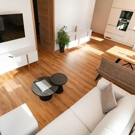 Waldrand Apartament *