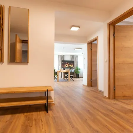 Waldrand Ramsau am Dachstein