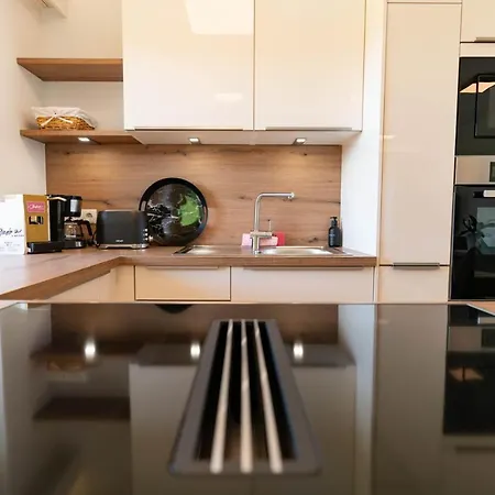 Waldrand * 拉姆绍达赫斯坦