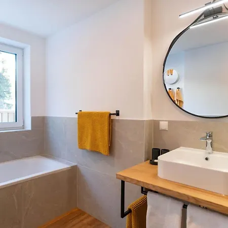 Waldrand 拉姆绍达赫斯坦